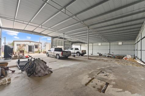 106 South Line Karnes City TX 78118