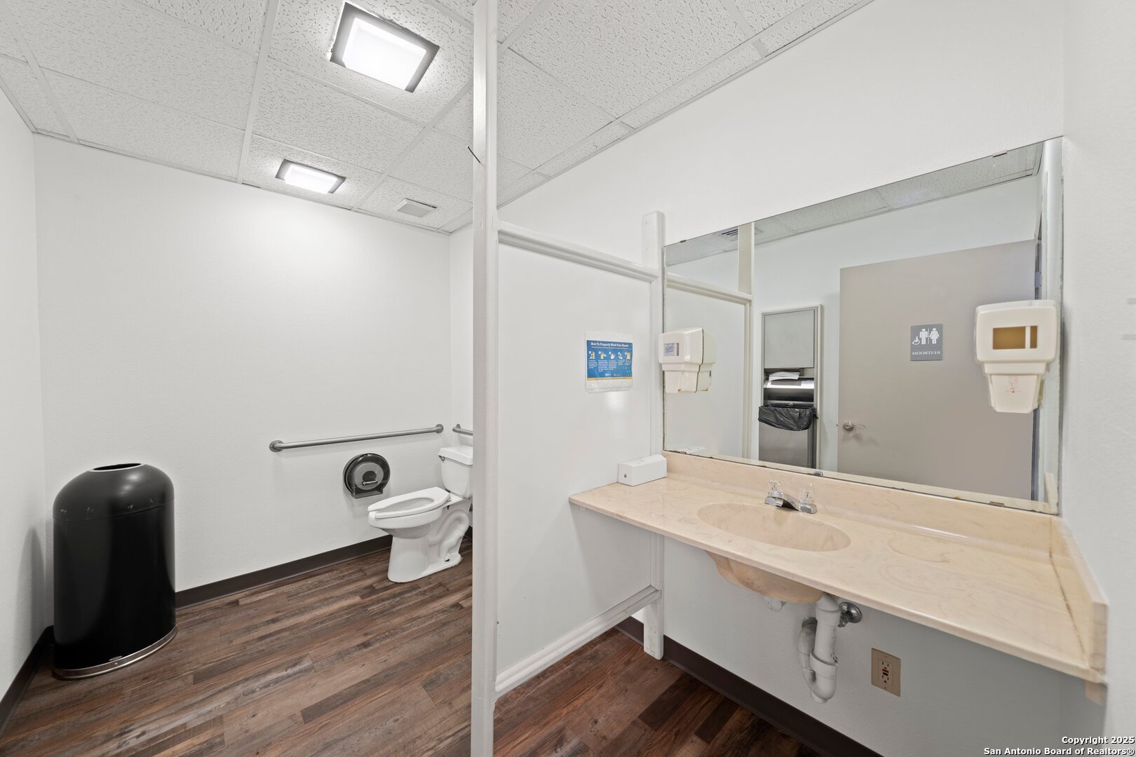 1836 Junction Highway Kerrville TX 78028