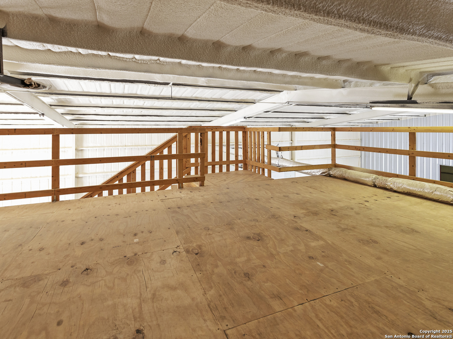 512 E Hondo Devine TX 78016