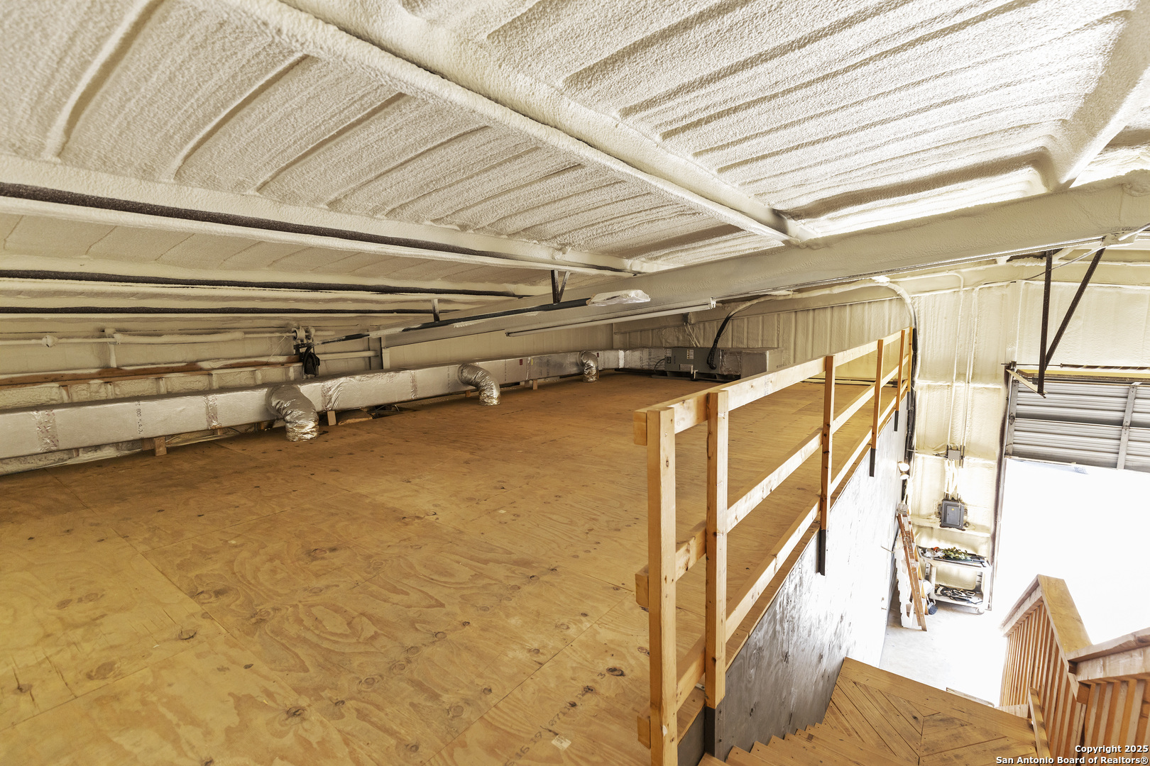 512 E Hondo Devine TX 78016