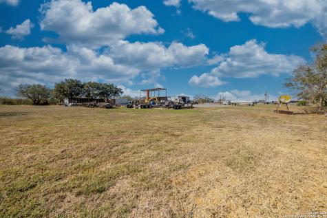12310 Us Highway 87 Nixon TX 78140