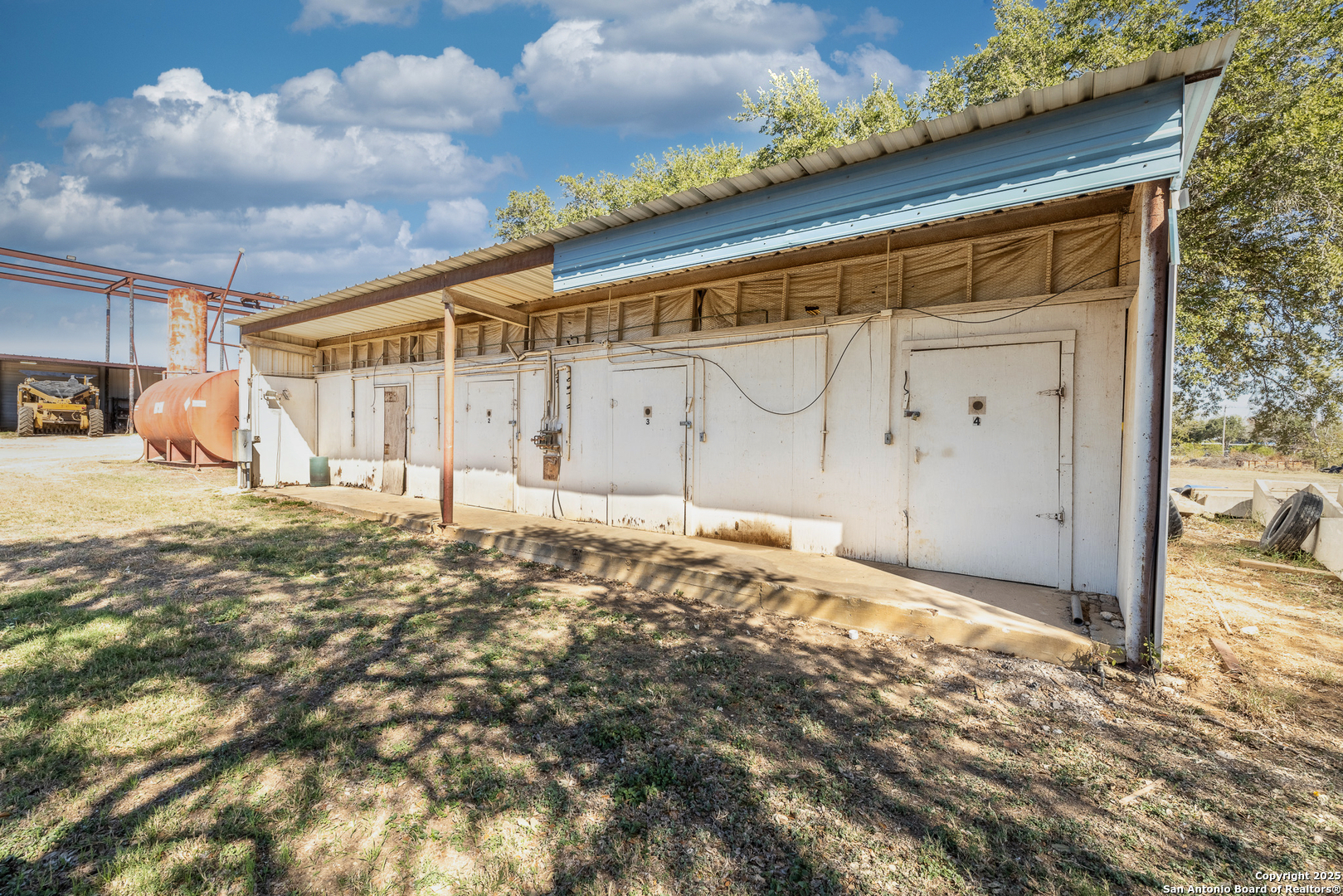 12310 Us Highway 87 Nixon TX 78140