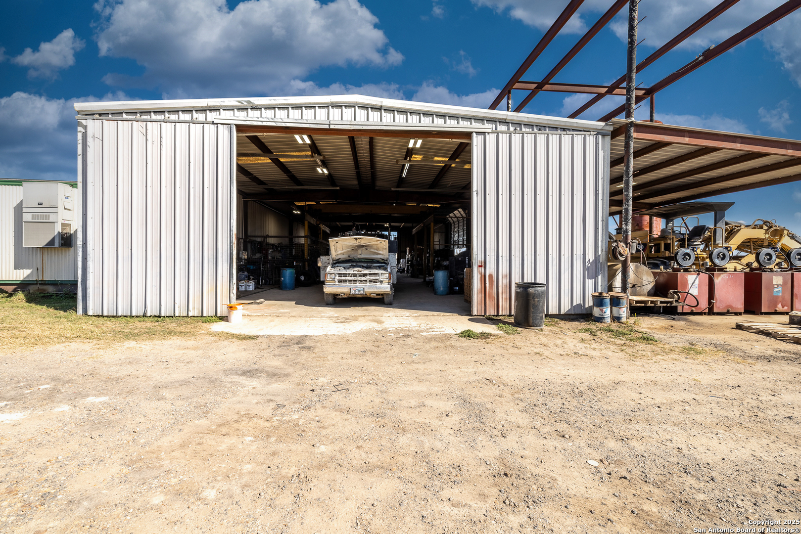 12310 Us Highway 87 Nixon TX 78140