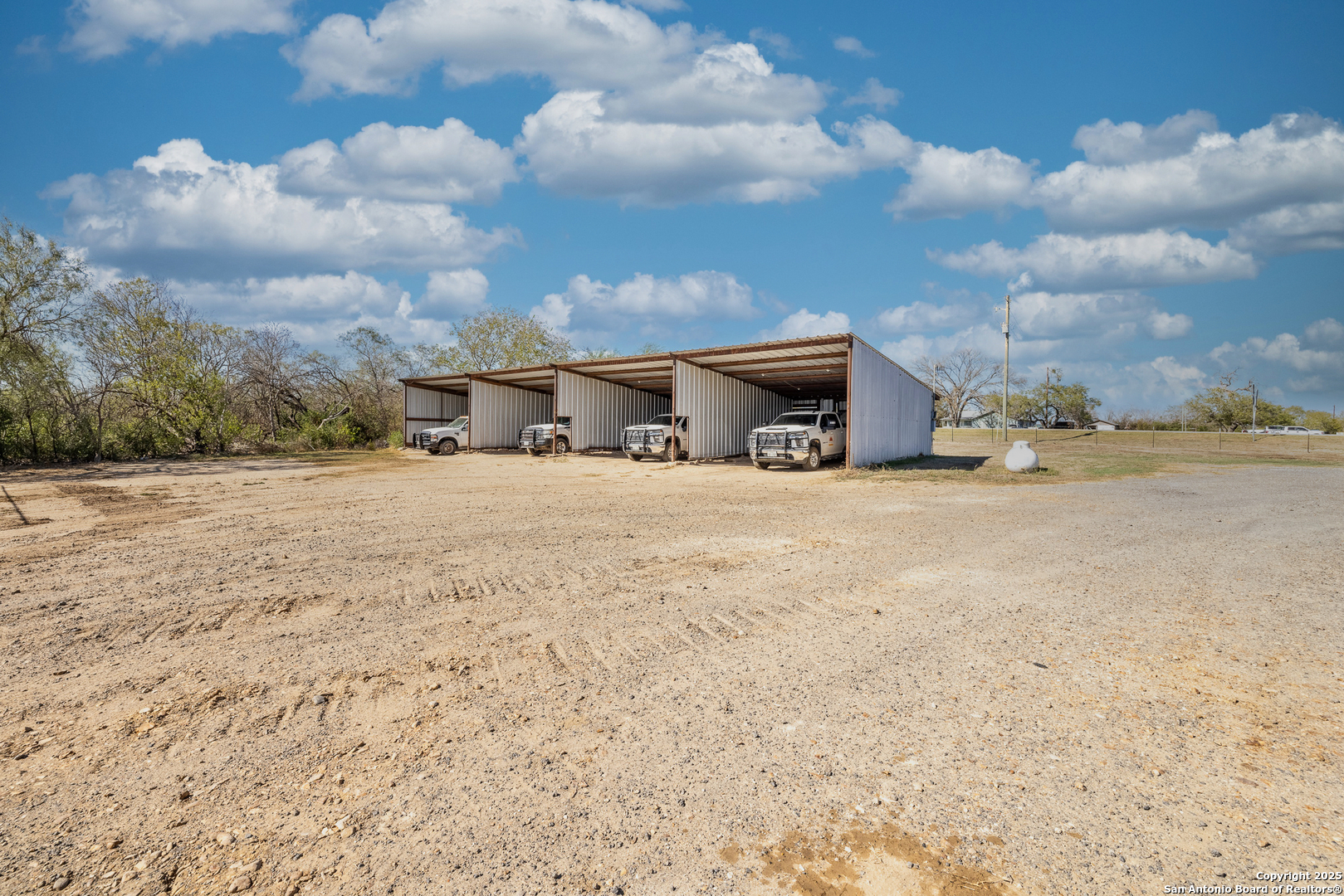 12310 Us Highway 87 Nixon TX 78140