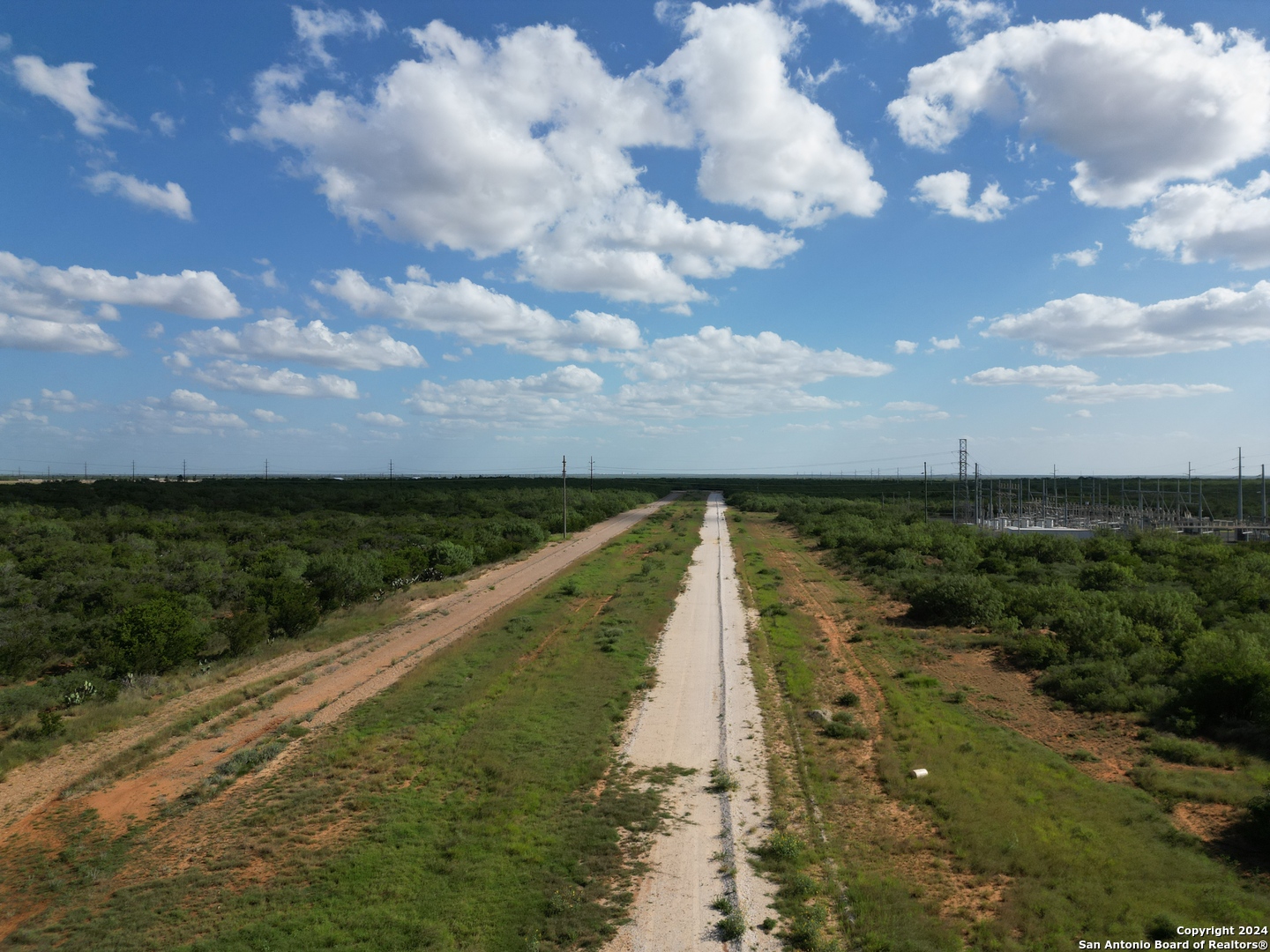 2486 W Sh 85 Dilley TX 78017