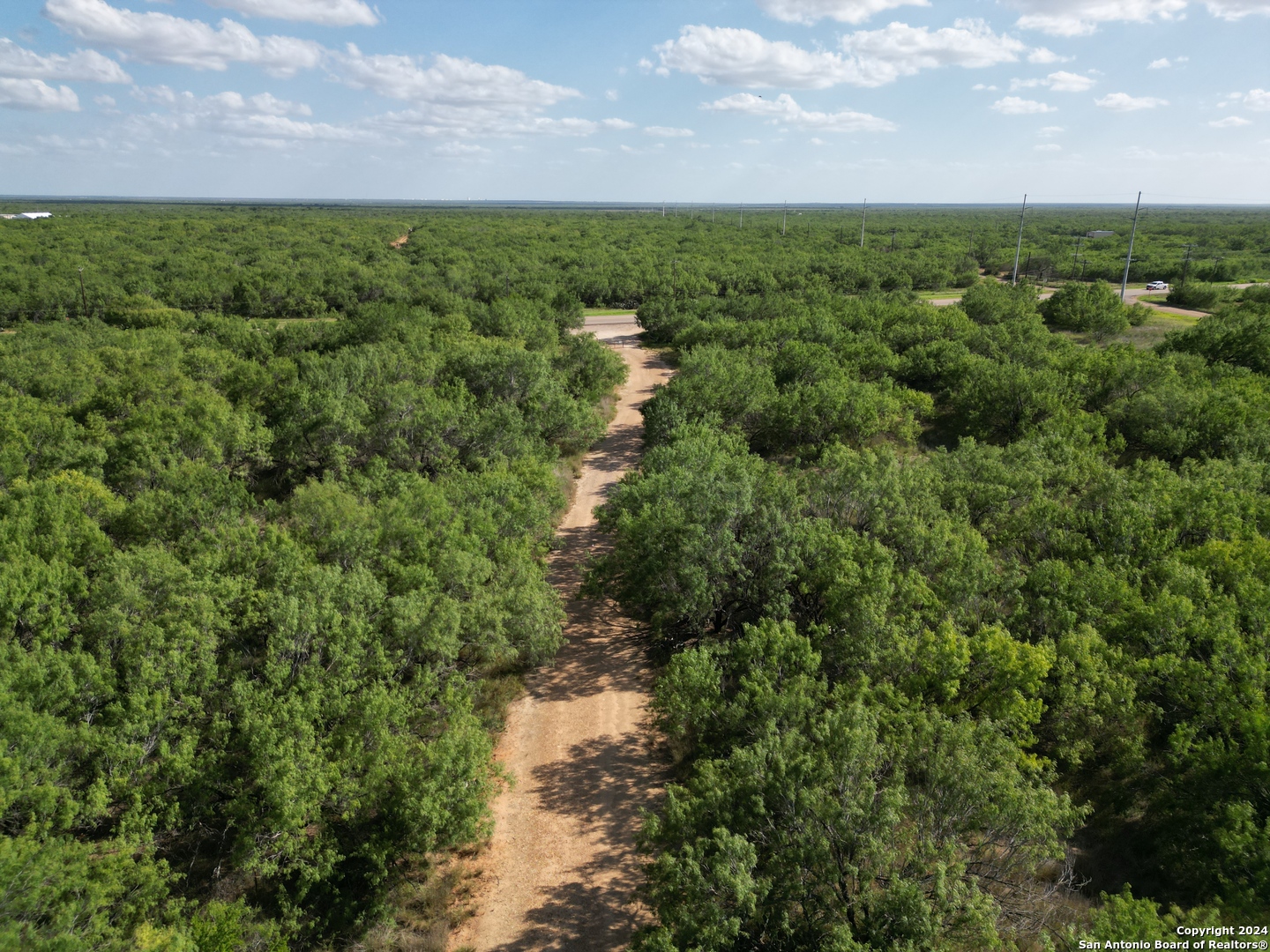 2486 W Sh 85 Dilley TX 78017