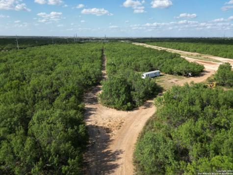 2486 W Sh 85 Dilley TX 78017