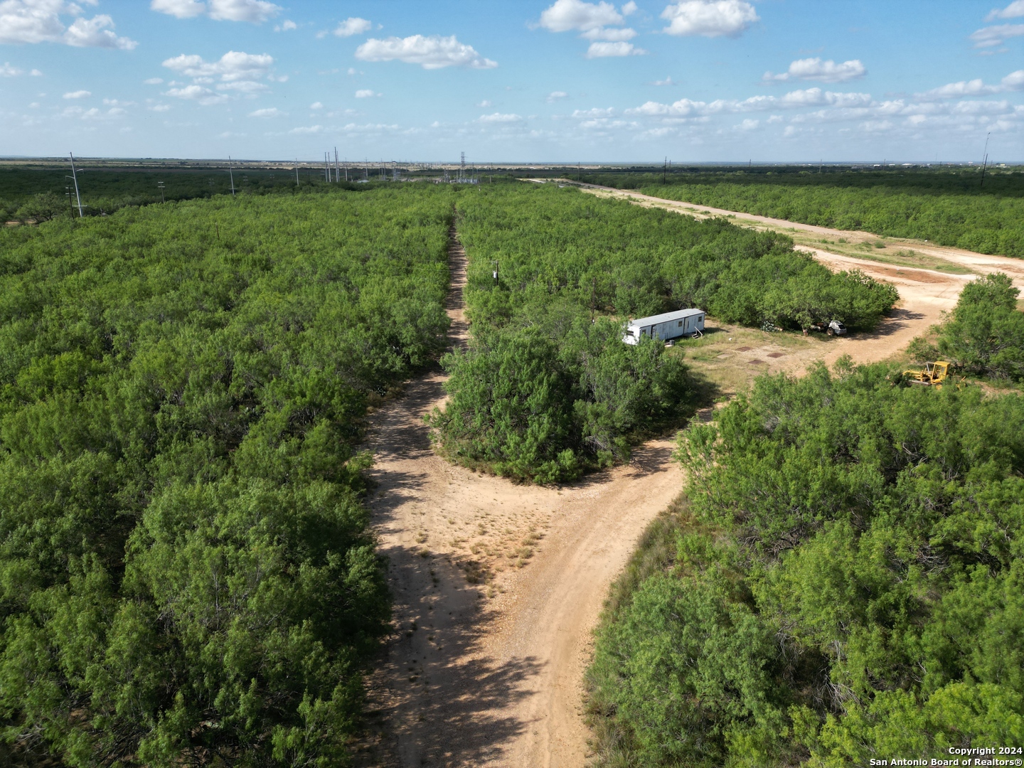 2486 W Sh 85 Dilley TX 78017