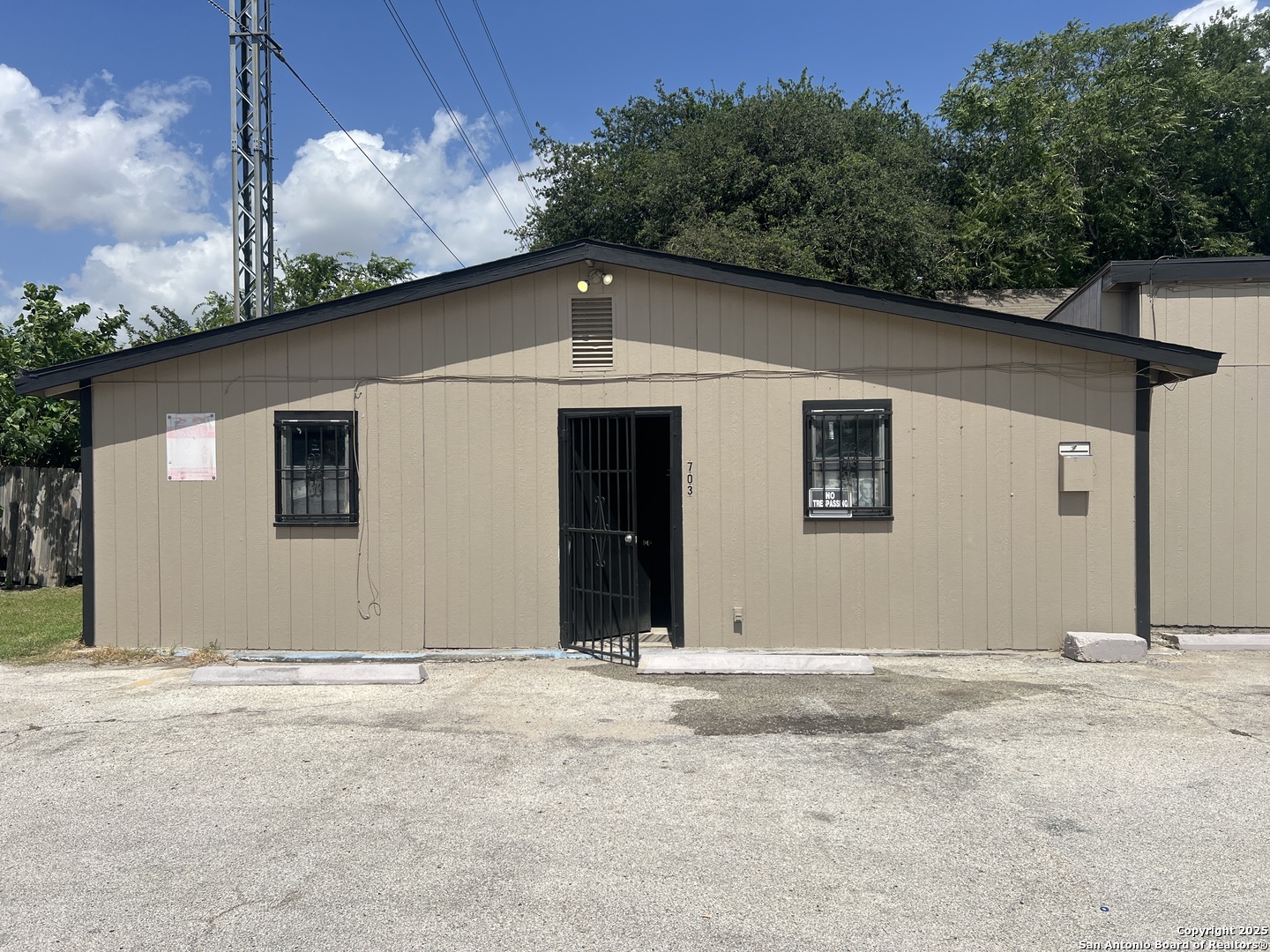 705 Roosevelt San Antonio TX 78210