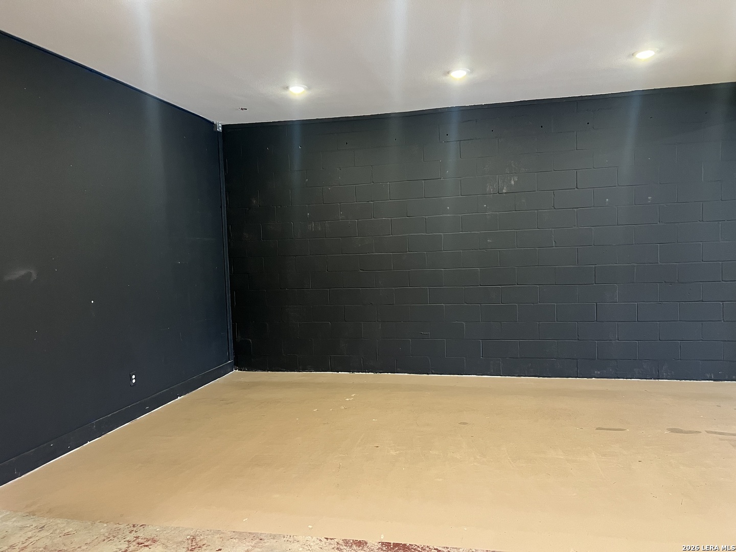 1109 S Main Boerne TX 78006