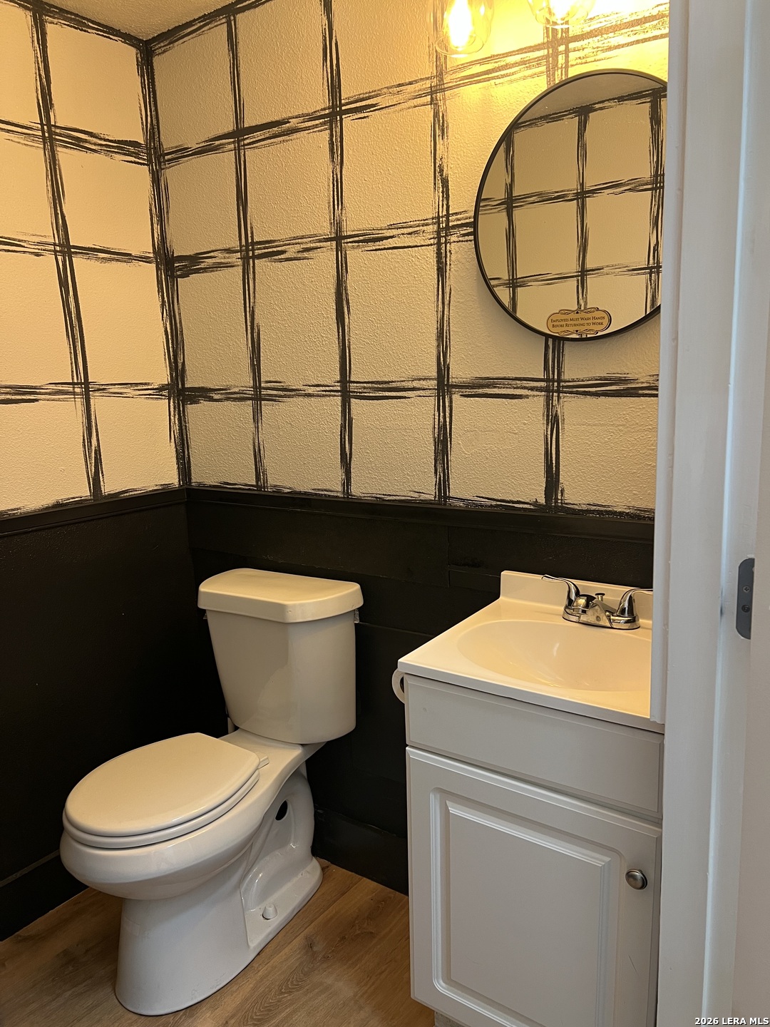 1109 S Main Boerne TX 78006