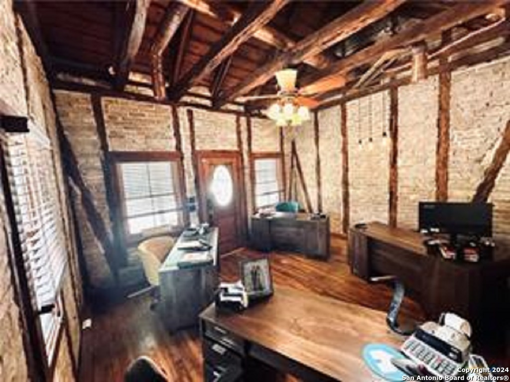 195 E Coll Street New Braunfels TX 78130