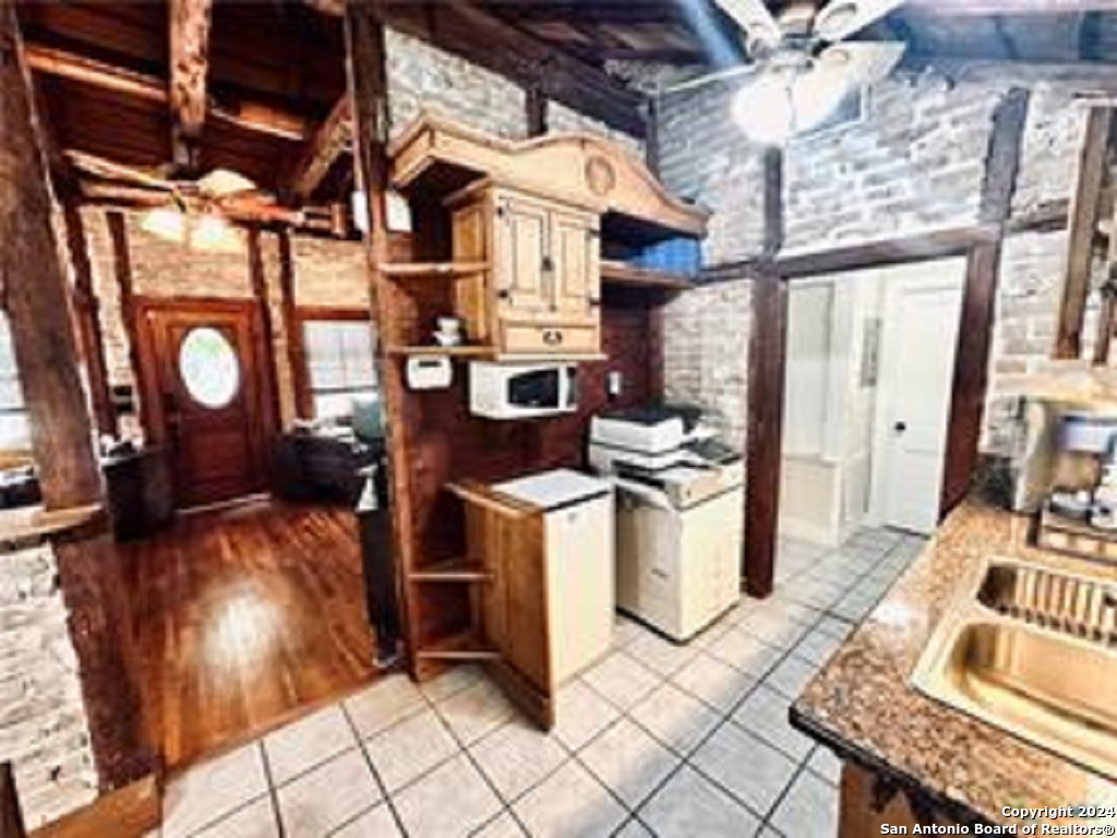 195 E Coll Street New Braunfels TX 78130