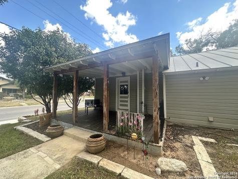 195 E Coll Street New Braunfels TX 78130