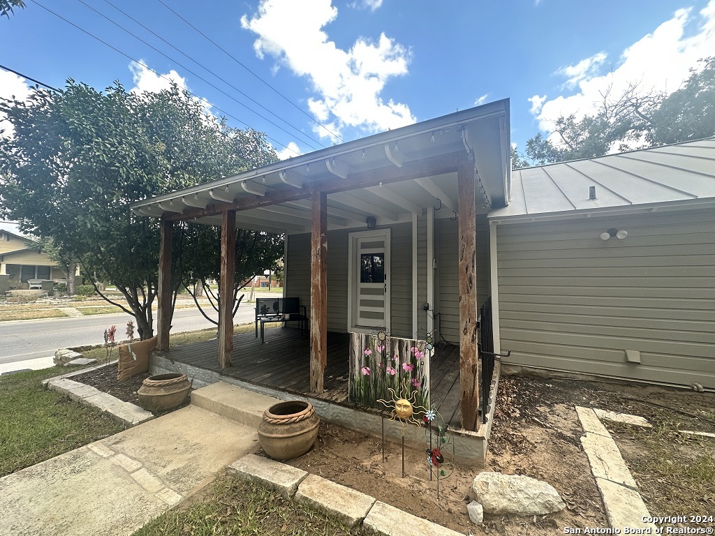 195 E Coll Street New Braunfels TX 78130