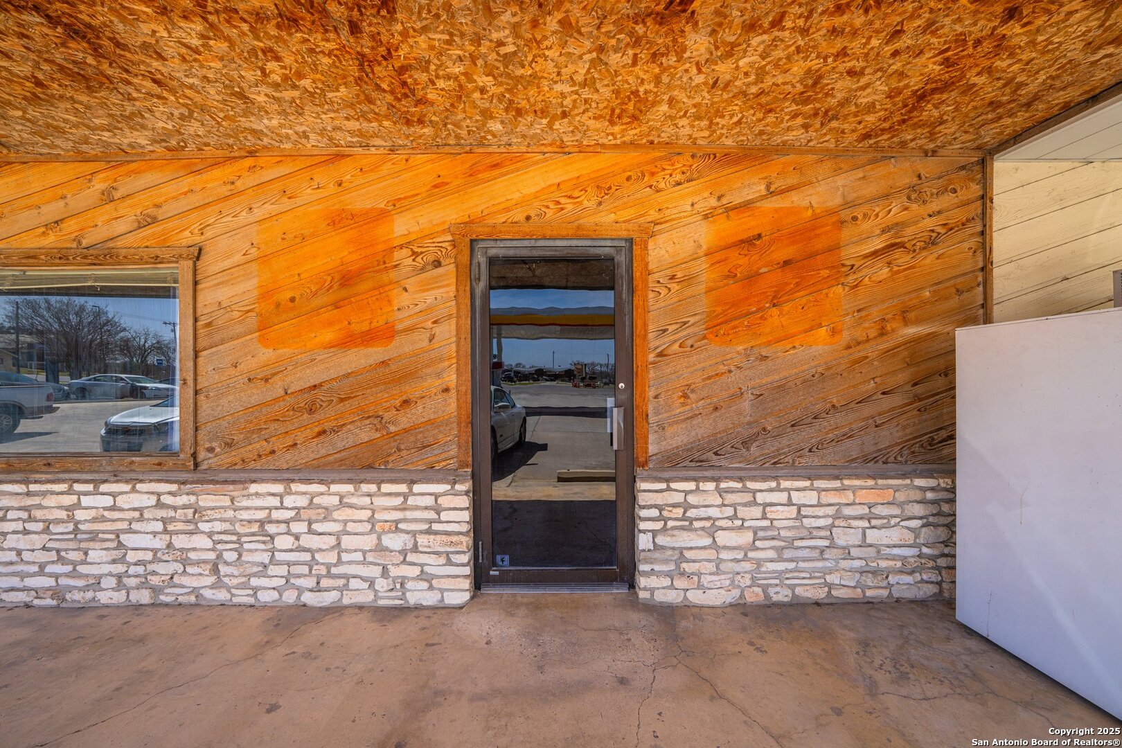 377-a&b S State Highway 16 Bandera TX 78003