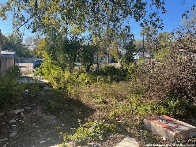 1511 W Hildebrand San Antonio TX 78201