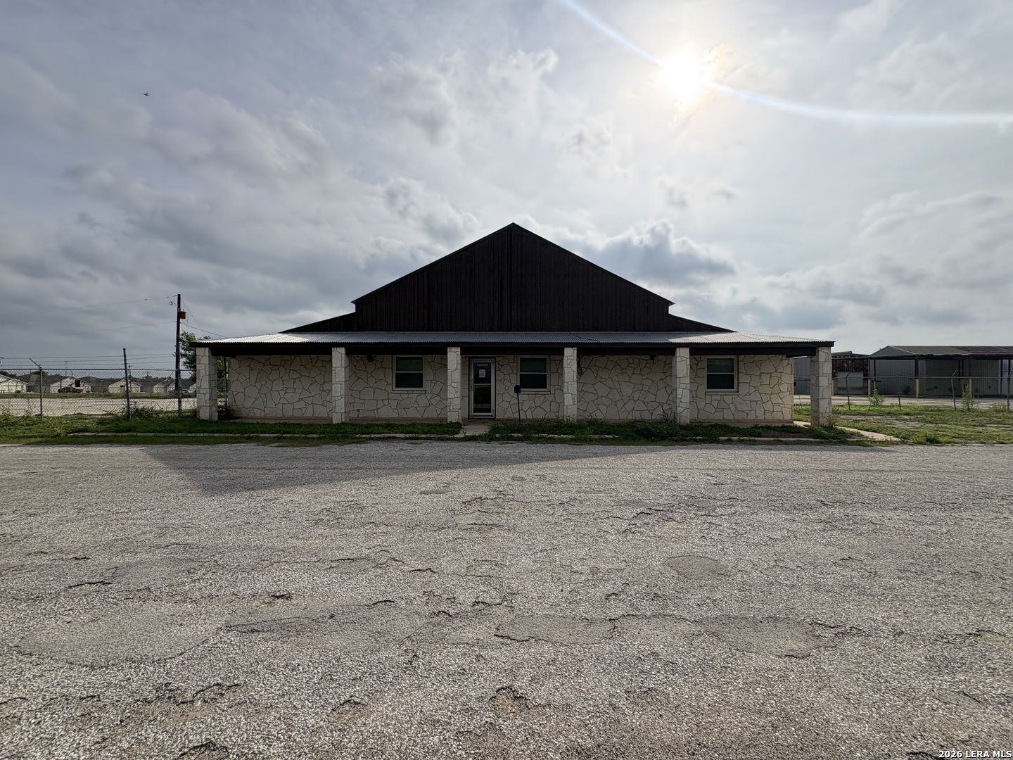 1500 Simmons Avenue Jourdanton TX 78026