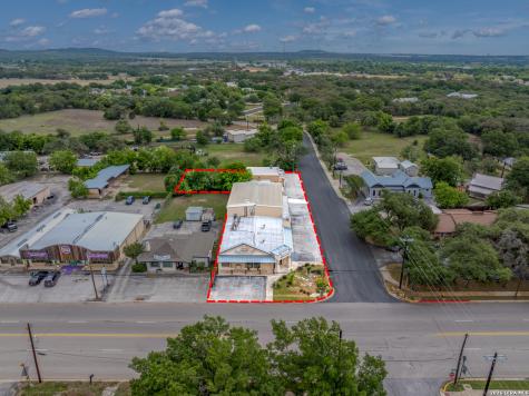 801 N Main Boerne TX 78006