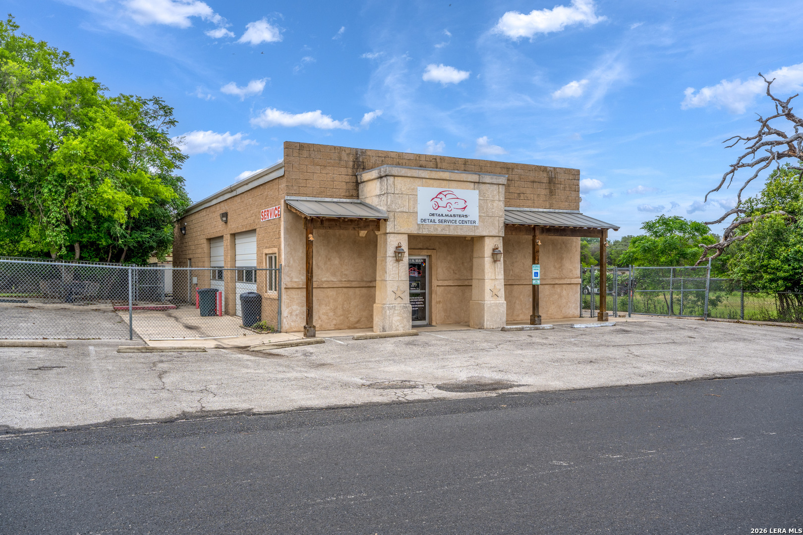 801 N Main Boerne TX 78006