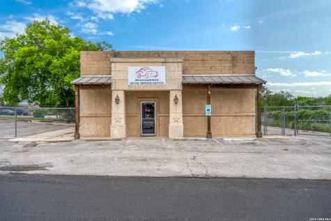 801 N Main Boerne TX 78006