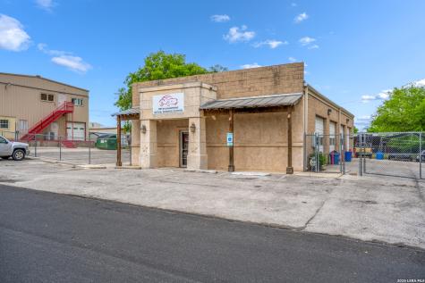 801 N Main Boerne TX 78006