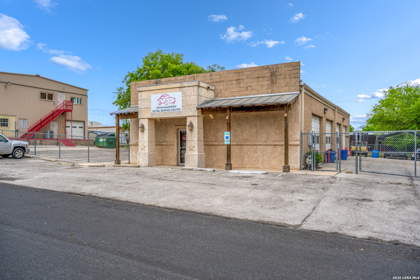 801 N Main Boerne TX 78006