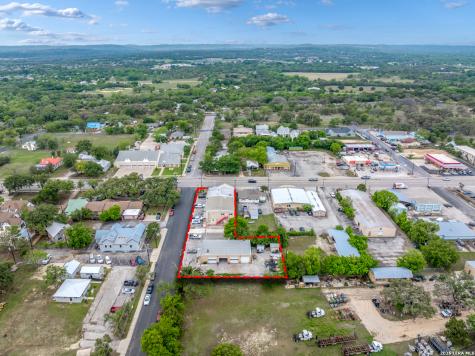 801 N Main Boerne TX 78006