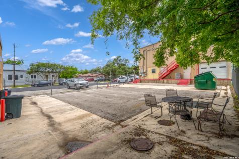 801 N Main Boerne TX 78006