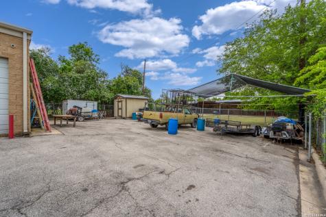 801 N Main Boerne TX 78006