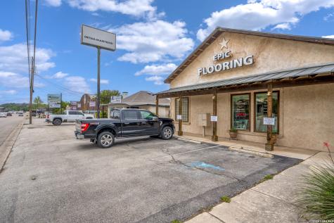 801 N Main Boerne TX 78006