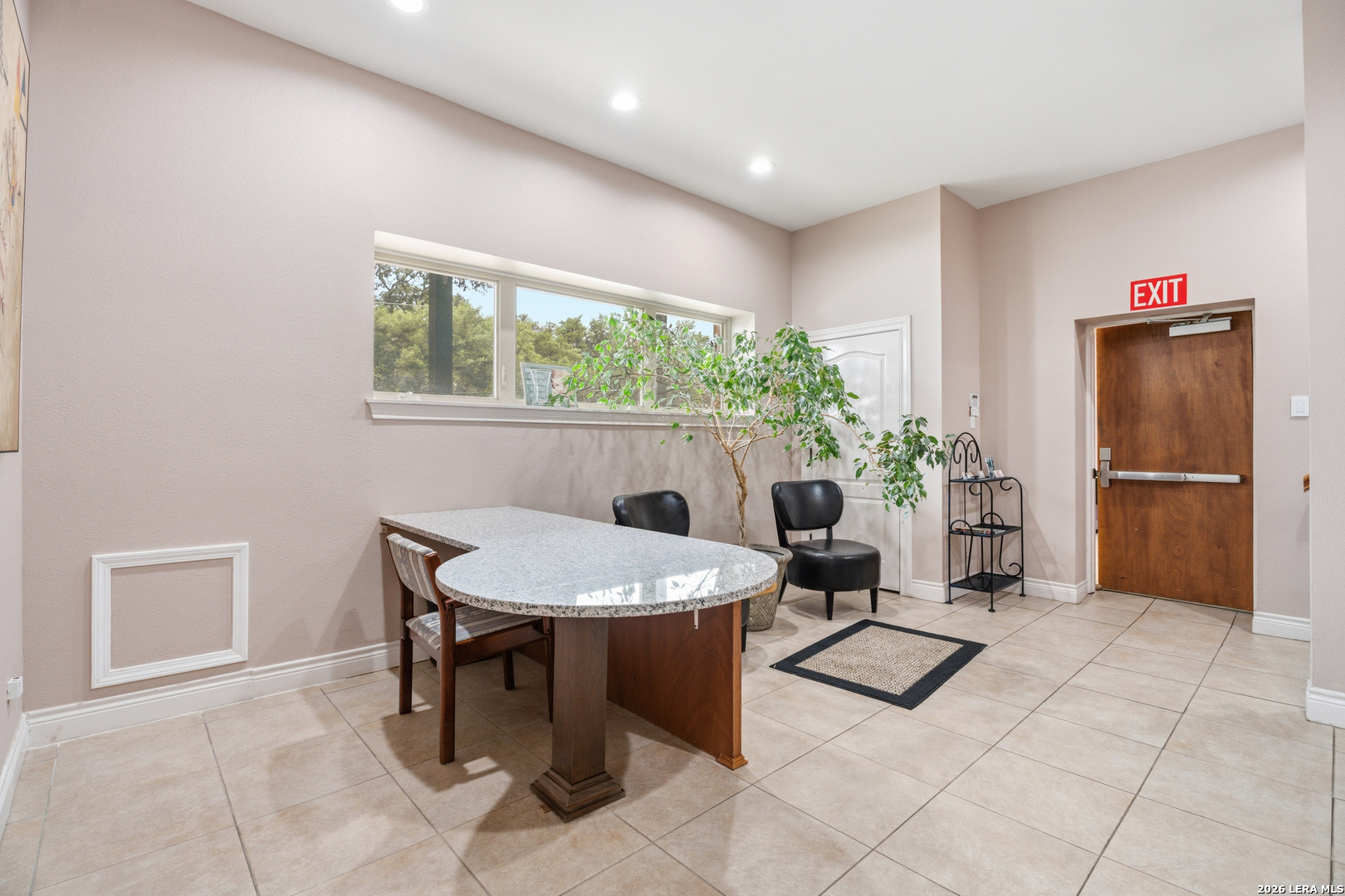 801 N Main Boerne TX 78006
