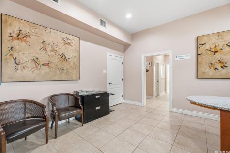 801 N Main Boerne TX 78006