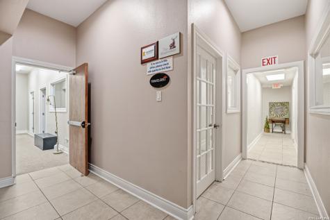801 N Main Boerne TX 78006
