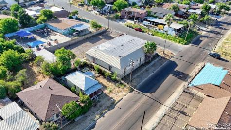 702 Galveston Street Laredo TX 78040