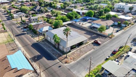 702 Galveston Street Laredo TX 78040