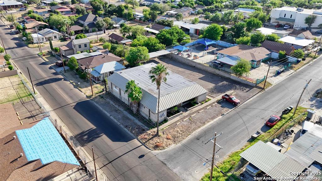 702 Galveston Street Laredo TX 78040