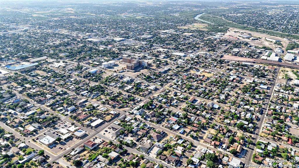 702 Galveston Street Laredo TX 78040