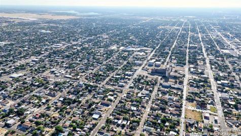 702 Galveston Street Laredo TX 78040