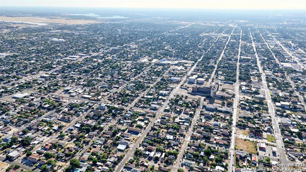 702 Galveston Street Laredo TX 78040