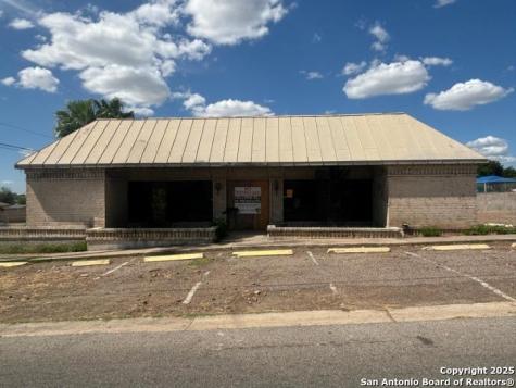 702 Galveston Street Laredo TX 78040