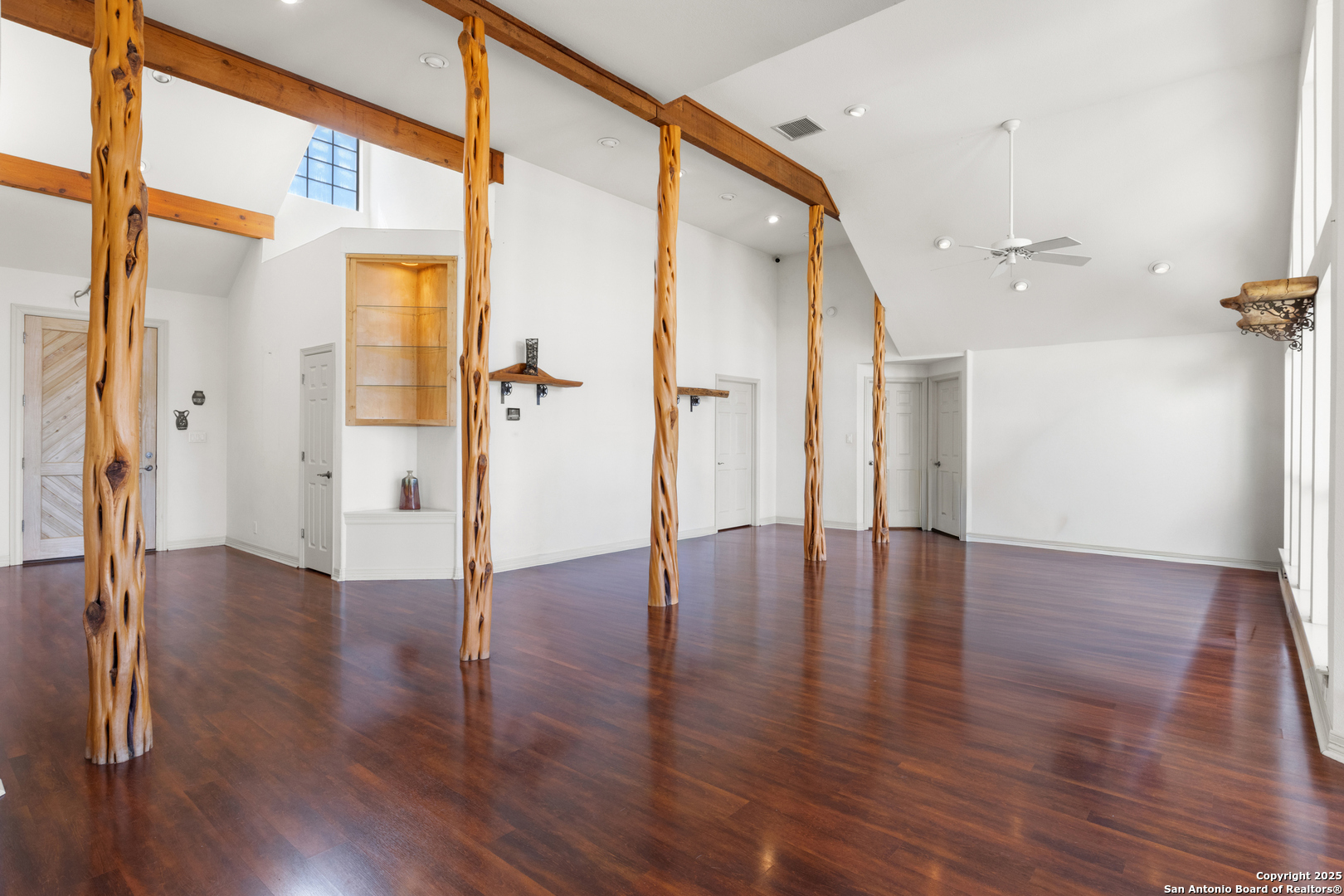 1670 S Cranes Mill New Braunfels TX 78132