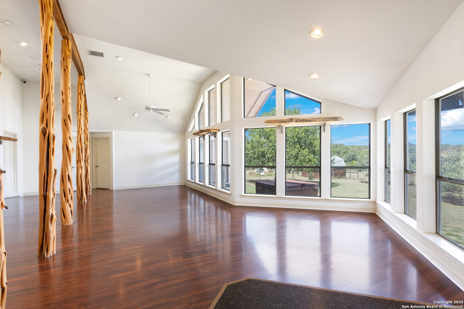 1670 S Cranes Mill New Braunfels TX 78132