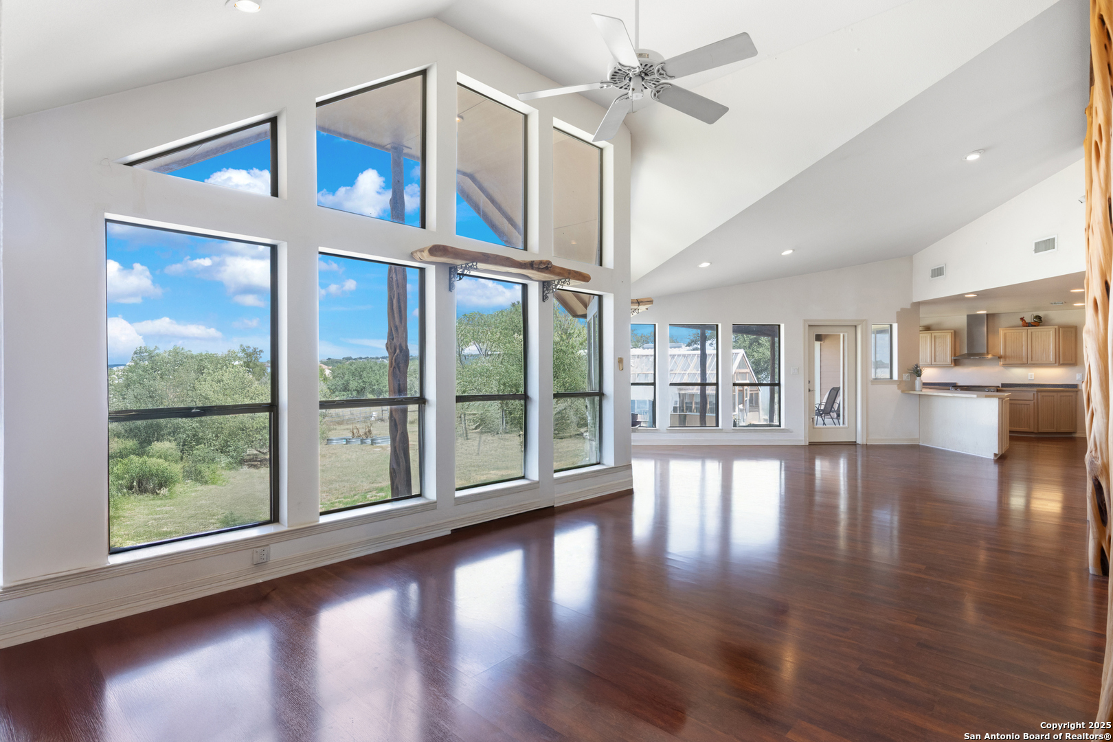 1670 S Cranes Mill New Braunfels TX 78132