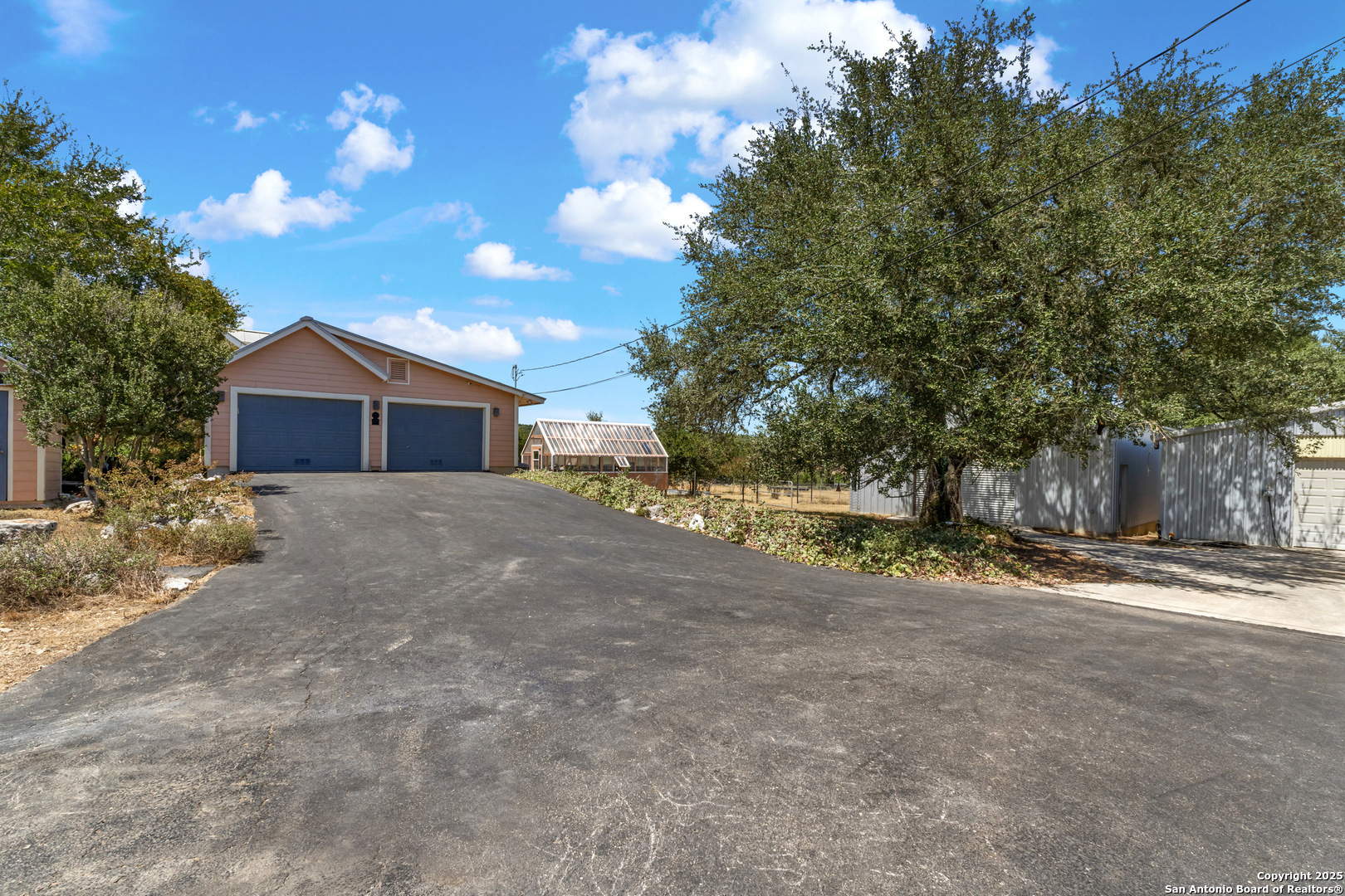 1670 S Cranes Mill New Braunfels TX 78132