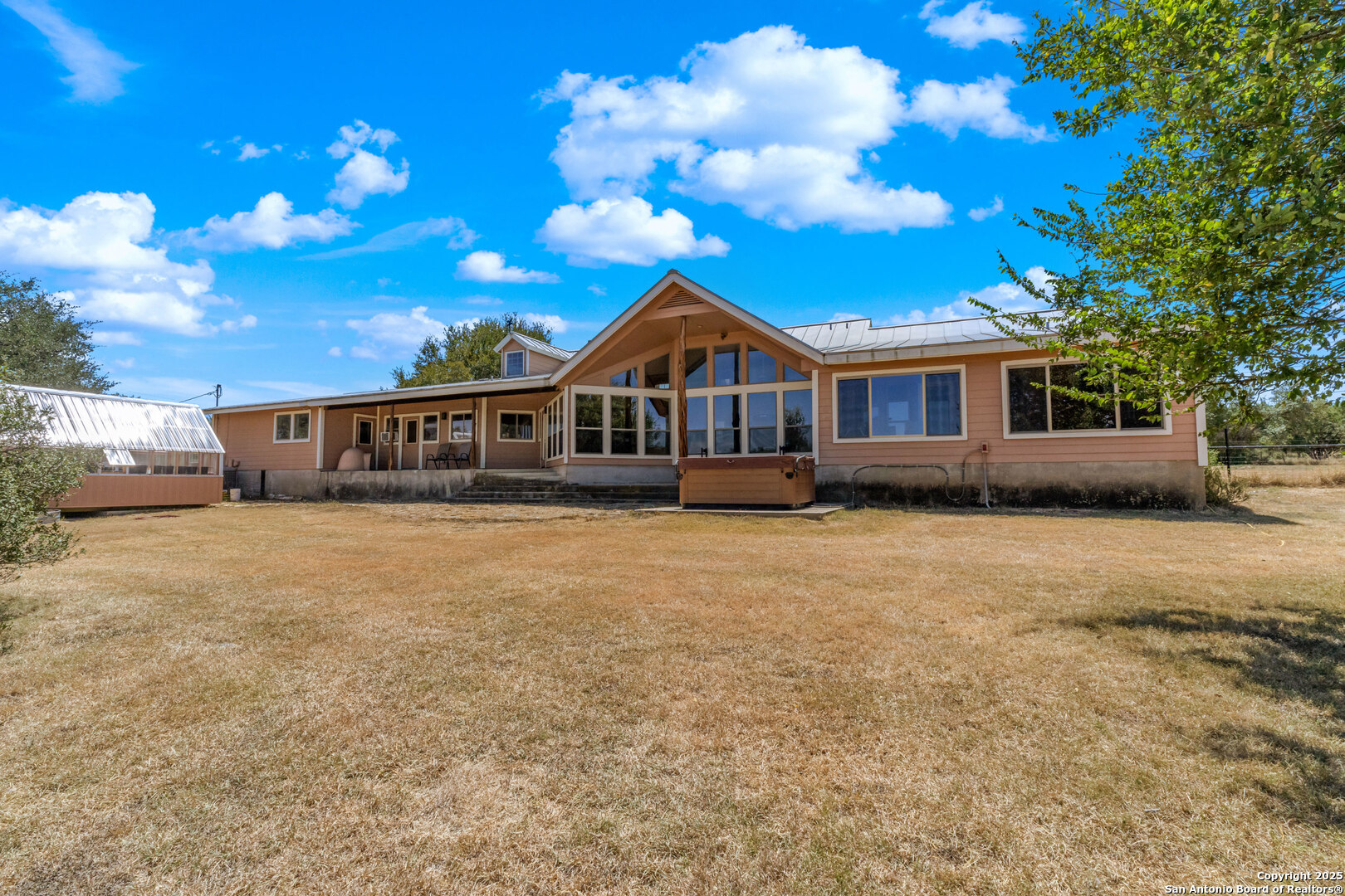 1670 S Cranes Mill New Braunfels TX 78132