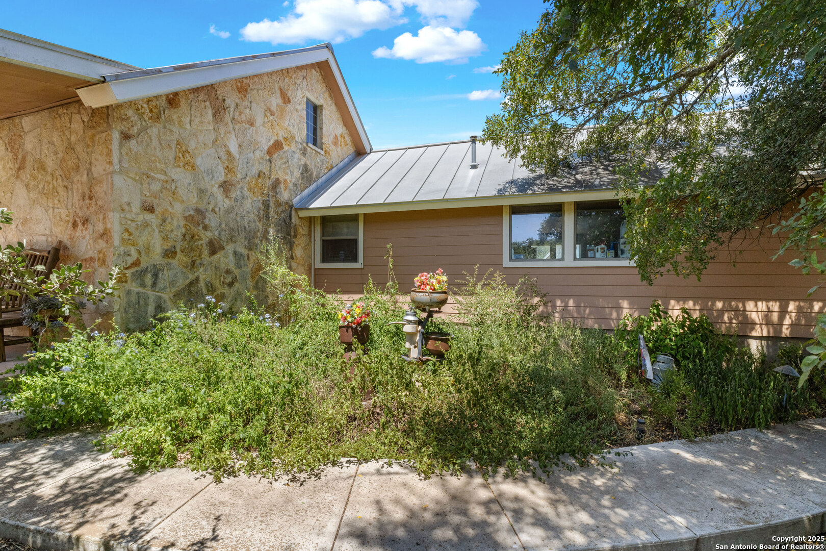 1670 S Cranes Mill New Braunfels TX 78132