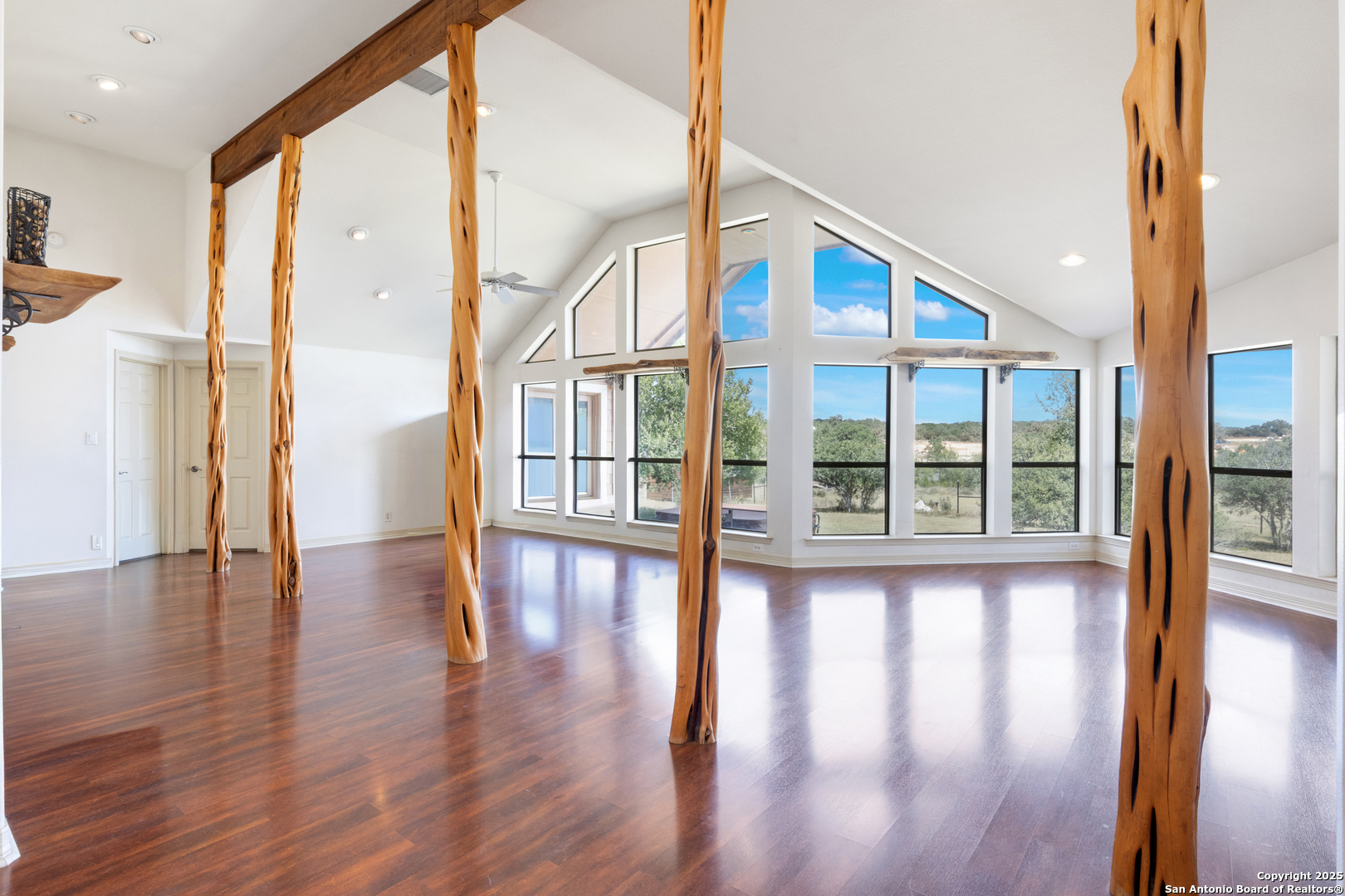 1670 S Cranes Mill New Braunfels TX 78132