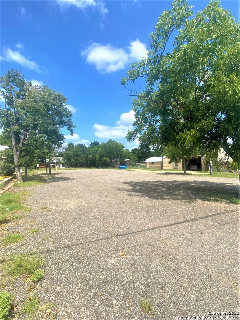 906 12th Street Bandera TX 78003