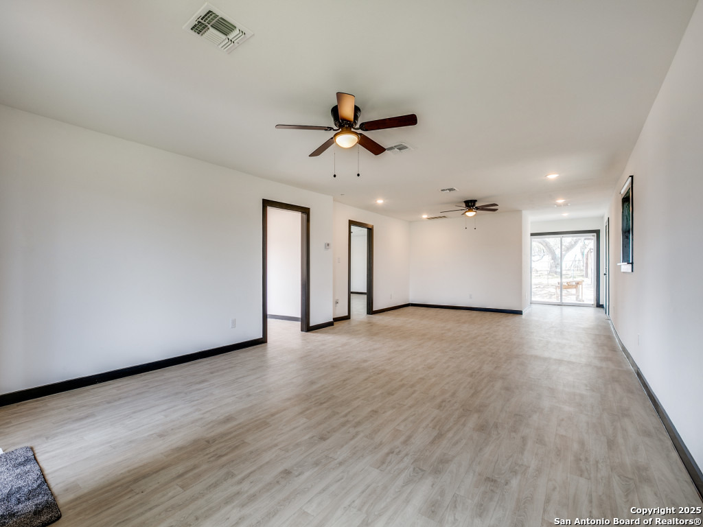 15179 N Highway 16 Tx Poteet TX 78065